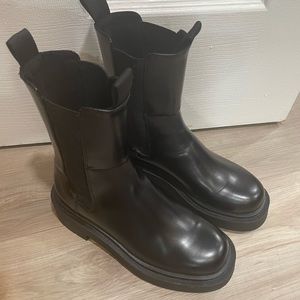 Women H&M Chelsea Black Boots